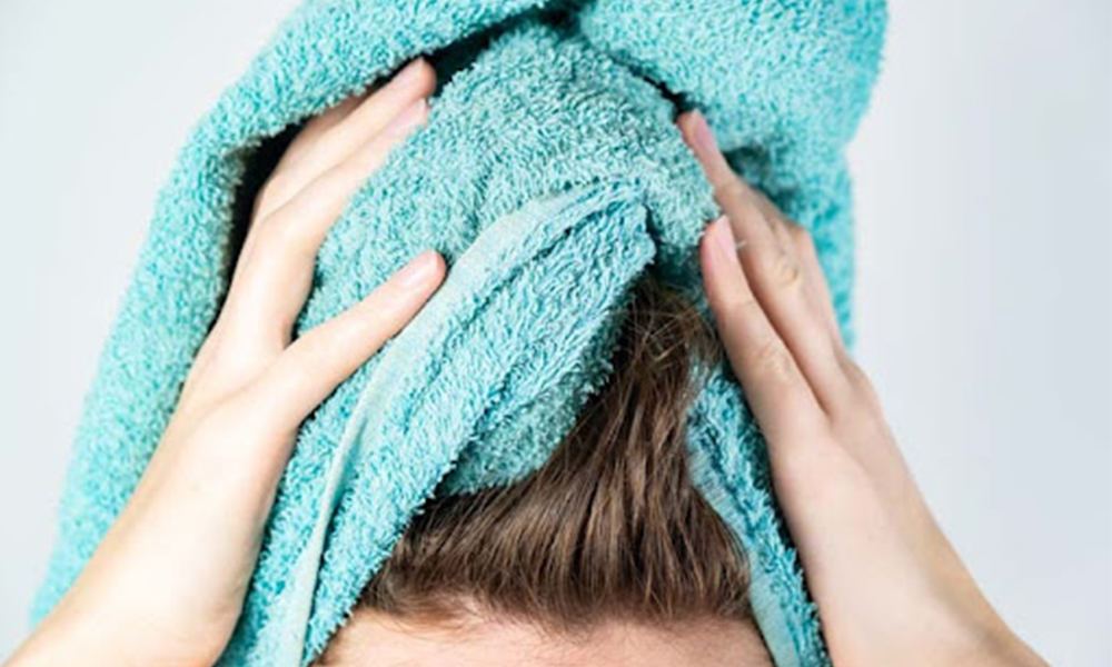 نحوه صحیح خشک کردن مو برای مراقبت از مو